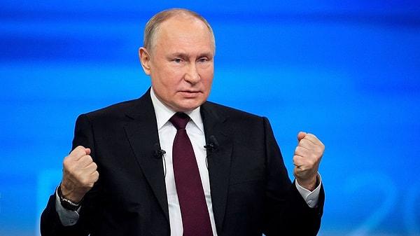 Rusya Kamuoyu Araştırma Merkezi'nin (VCIOM) sandık çıkış anketine göre, Rusya Devlet Başkanı Vladimir Putin, ülkedeki başkanlık seçimlerinde yüzde 87,8 oyla zafer kazandı.