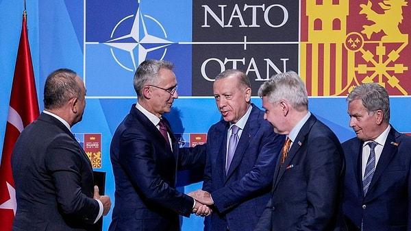 Birleşik Krallık ve Almanya vatandaşlardan ordu kurulması çağrısı yapıyor, İsveç ve Finlandiya Türkiye'nin de onaylamasıyla NATO'ya dahil olarak askeri imkanlarını artırıyor ve Letonya, Estonya ve Litvanya Rusya sınırına savunma duvarı inşa ediyor.