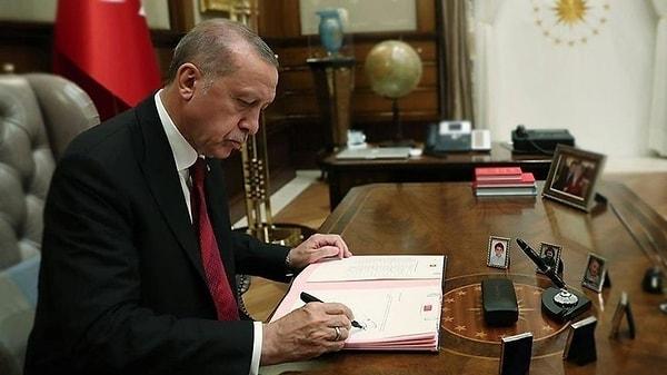 Cumhurbaşkanı Tayyip Erdoğan'ın bazı bakanlık ve kurumlara ilişkin atama ve görevden alma kararları Resmi Gazete'de yayımlandı.