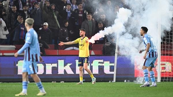Trabzonspor ile Fenerbahçe arasında oynanan ve sarı-lacivertli takımın 3-2 kazandığı maçın ardından yaşanan olayları Fatih Altaylı yorumladı.