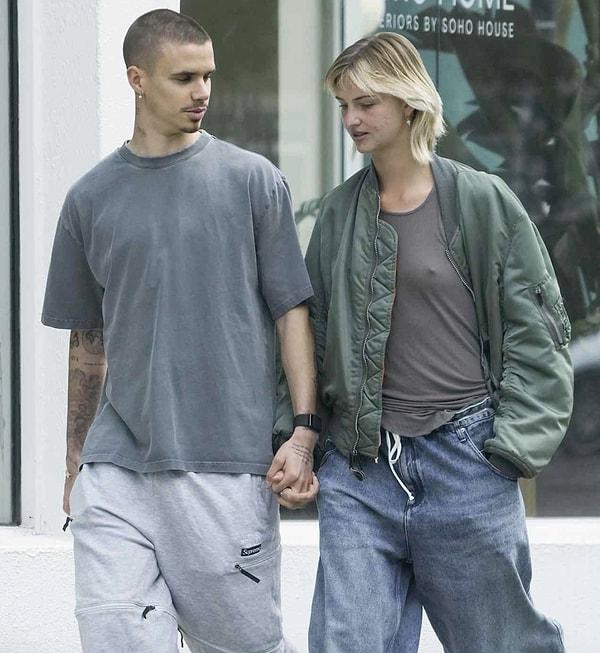 Romeo Beckham ve Mia Regan, ayrıldıklarını duyurmalarından sadece haftalar sonra birlikte el ele görüntülendi...