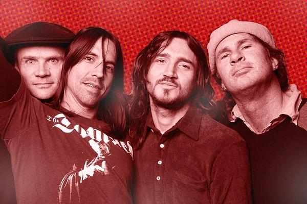 8. Müzik üretmeye devam eden meihur Red Hot Chili Peppers, kaç yılında kuruldu?