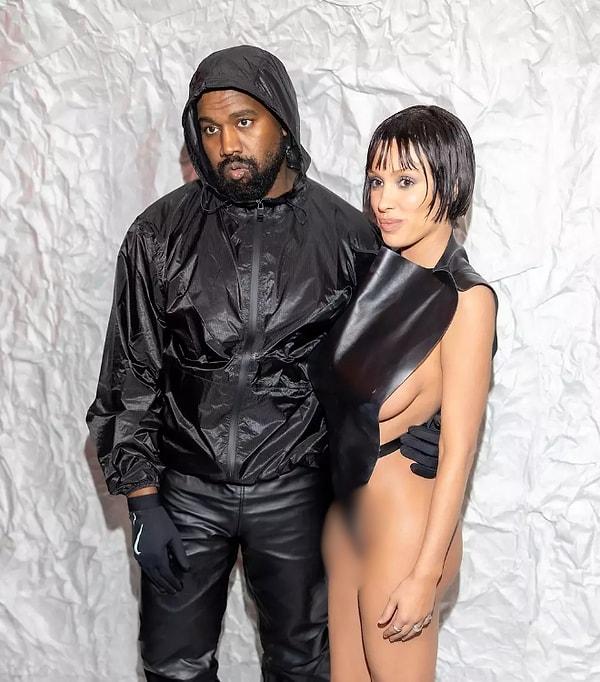 Evlendiklerinden beri Bianca Censori'nin akıl almaz kıyafetleri ve Kanye West'in zaten ezelden beridir başa çıkılamaz deli hareketleri sağ olsun gündemden düşmek nedir bilemediler.