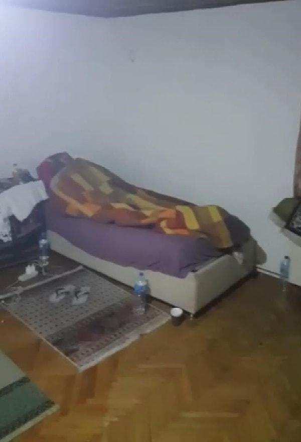 İddiaya göre, Filistin uyruklu kiracı M.A., eve yerleştikten kısa süre sonra 2 oda 1 salonu bulunan dairenin odalarından birini yabancı uyruklu 5 kişiye ev sahibinin haberi olmadan kiraladı.