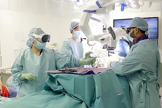 UK Surgeons Perform Surgery with Apple Vision Pro For The First Time