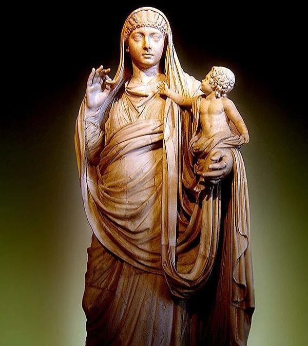 9. Roma İmparatoriçesi Julia Agrippina hırslı biri olarak biliniyordu.