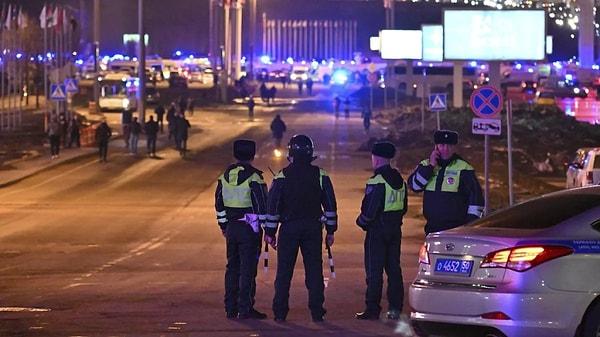 Rusya’da konser salonunu basan teröristler, otomatik silahlarla konsere gelenleri taramış ve 139 kişinin ölümüne neden olmuştu.