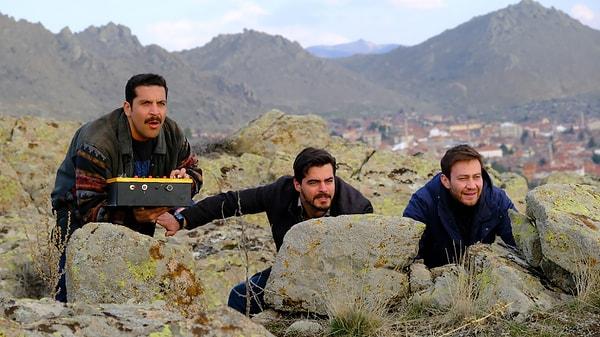 TRT 1 ekranlarının sevilen dizisi Gönül Dağı, en çok izlenen diziler arasında 3. sırada yer aldı.