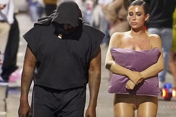 Bu sebeple uzun süredir Kanye West'in, Bianca'yı müstehcen giymeye zorlandığı iddia ediliyordu: West'in üstüne eşinin yarı çıplak pozlarını paylaşması sinirleri iyice bozdu!