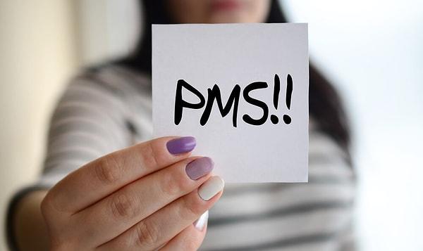 Halk arasında genellikle PMS olarak bilinen, Premenstrüel sendrom adet öncesi sendrom anlamına gelir. Bu durum, kadınların hayatlarının belirli dönemlerinde karşılaştıkları ve genellikle çevrelerindeki diğer kişiler tarafından da fark edilen bir durumdur.