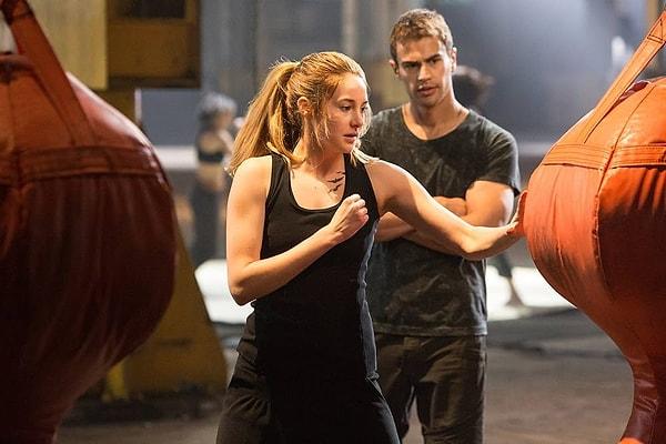 9. Divergent (2014)