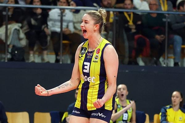 Sezon başında Vero Volley Milano'dan transfer edilen pasör çaprazı Magdalena Stysiak, yeni sezonda Fenerbahçe Opet'in kadrosunda olmayabilir.