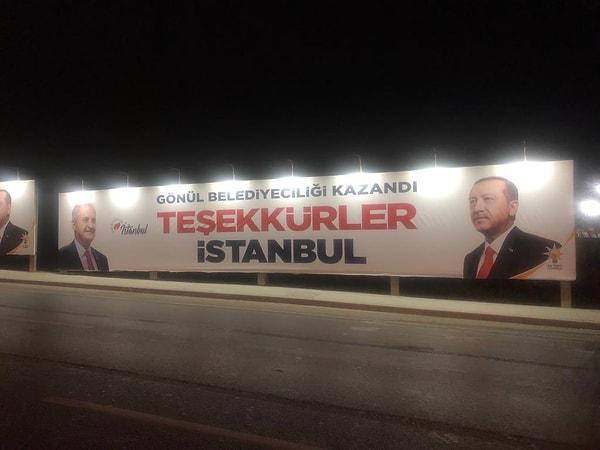 YSK sonuçları açıklamadan ve İstanbul’da CHP’nin oy deposu olarak görülen Kadıköy ve Beşiktaş gibi ilçelerin oyları sisteme girilmeden, Binali Yıldırım’ın seçimi kazandığına dair afişler İstanbul’a asılmaya başlanmıştı.