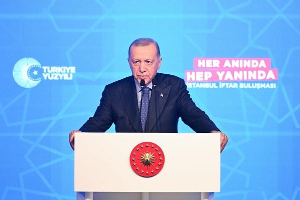 Cumhurbaşkanı Recep Tayyip Erdoğan, 'Gençlik Aşkıyla Yeniden İstanbul' programına katıldı.