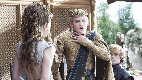 Weiss dizide 4. sezonda Joffrey ve 6. sezonda Ramsay Bolton'ın ölümlerinin kendileri için bir nevi denge sağlama hissi verdiğini dile getirdi.