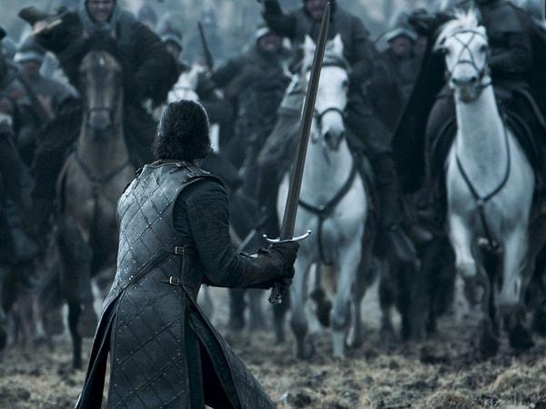 Joffrey'nin zehirli şarapla öldürülmesi ve Ramsay'nin Jon Snow tarafından dövüşte yenilerek sonrasında Sansa Stark'ın önünde aç köpeklere yem edilmesi dizinin en nefret edilen karakterlerinden ikisinin sonunu getirmişti.