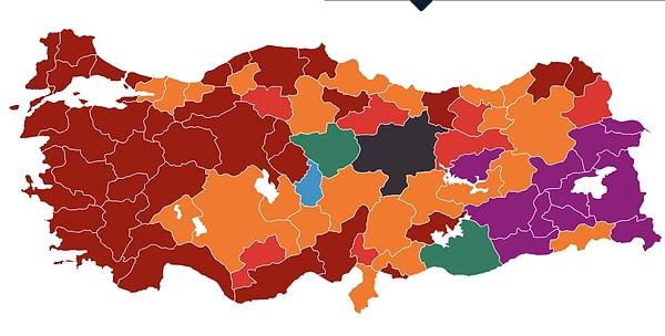 Türkiye'de 31 Mart yerel seçimlerine ait ilk sonuçlarla birlikte AK Parti'nin (turuncu) oylarında ciddi bir kayıp yaşadığı ve kırmızı renkle gösterilen CHP'nin büyük bir atağa kalktığı görüldü.