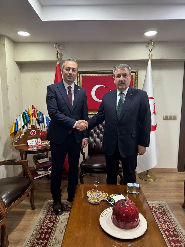 Adem Uzun'un Büyük Birlik Partisi Sivas Belediye Başkan adayı olduğunu parti genel başkanı Mustafa Destici tarafından ilan edilmişti.