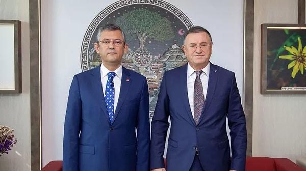 CHP Genel Başkanı Özgür Özel, Hatay Büyükşehir Belediye Başkanlığı için yaşanan usulsüzlük iddialarına ilişkin açıklama yaptı.