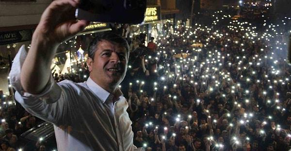 T24'ten Gökçer Tahincioğlu'nun haberine göre belediye başkanı seçilen CHP Adıyaman Milletvekili Abdurrahman Tutdere, seçimi nasıl kazandığıyla ilgili önemli değerlendirmelerde bulundu.