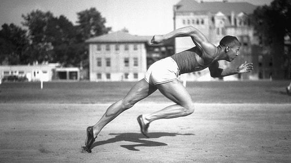 Jesse Owens: Irkçılığa ve Ayrımcılığa Rağmen Olimpiyat Şampiyonu
