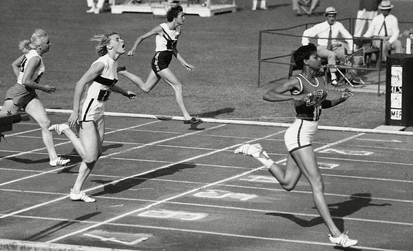 Wilma Rudolph: Çocuk Felci Geçiren Bir Sporcunun Zaferi