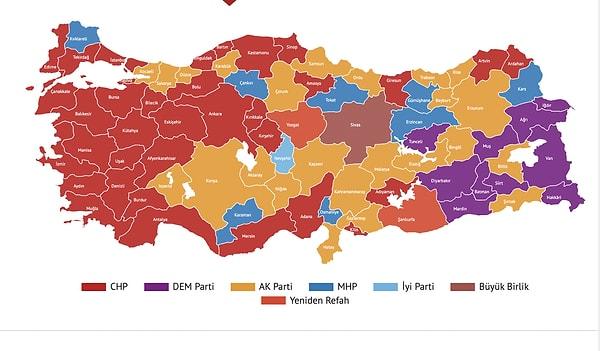 Seçmenin heyecanla beklediği 2024 yerel seçimleri geçtiğimiz gün sonuçlandı. Türkiye genelinde CHP %37.77 , AKP ise %35.49 oy oranına sahip oldu.