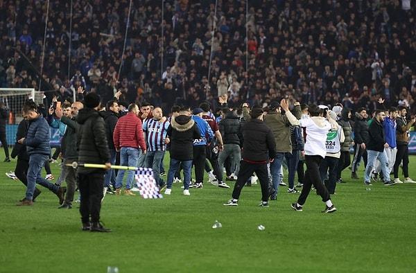 Sevklerin ardından kararlar bugün açıklandı. Trabzonspor, 6 maç iç sahada seyircisiz oynama cezası alırken futbolcuların da durumu netlik kazandı.