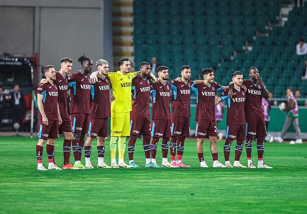 Trabzonspor’da TFF’ye tepki Konyaspor maçında da devam etti.