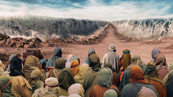 Nil kıyılarından Sina Dağı'na ve Kızıldeniz'e uzanan bu Ahit'te Musa'nın kişisel kefaret yolculuğu uzmanlarla yapılan röportajlar ile belgesel tadında ele alınıyor.