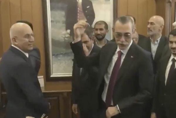Beşikçioğlu, belediye başkanlığını bugün devraldı.