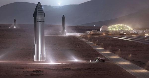 Musk'a göre firma ayrıca, gelecekteki Mars görevlerini daha sağlıklı bir şekilde gerçekleştirmek adına ilk olarak Ay'a iniş yapacak ve orada bir üs inşa edecek.