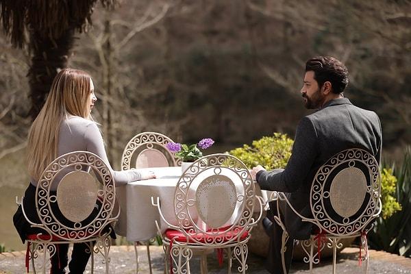 NOW ekranlarında yayınlanan Hudutsuz Sevda dizisinde partner olan Burak Sevinç ve Hayal Köseoğlu gecelerde yakalandı. İklinin dizi aşkı gerçeğe mi dönüştü?