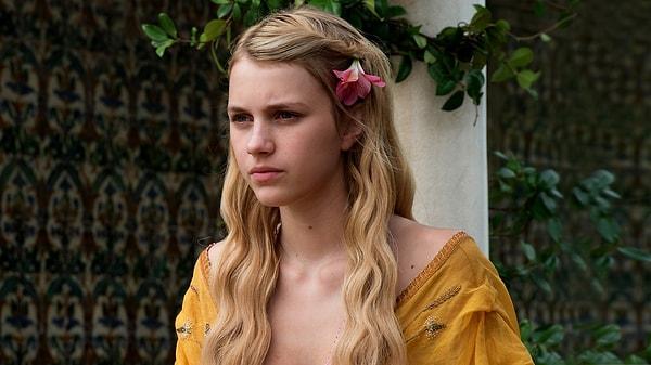 Filmin baş karakteri Margaret'i canlandıran Nell Tiger Free'yi Game of Thrones dizisinden tanıyoruz. 24 yaşındaki oyuncu, HBO yapımı dizinin 5. ve 6. sezonlarında Myrcella Baratheon'u canlandırmıştı.