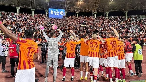Galatasaray'ın da "çirkin ve kötü tezahüratı" ve "saha olayları" nedeniyle PFDK'ya gönderildiği bildirildi.