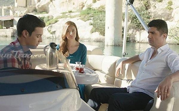 8. Now TV'nin sevilen dizisi Kızıl Goncalar'ın Cüneyd'i Mert Yazıcıoğlu ile Levent karakterine hayat veren Özcan Deniz meğer yıllar önce birlikte rol almışlar.