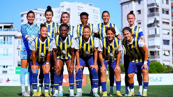Fenerbahçe'nin yeni iş ortağı Fanself, 2023-2024 sezonunun kalan kısmında Fenerbahçe Petrol Ofisi Kadın Futbol Takımı'nın ikinci "Şort Sponsoru" oldu.