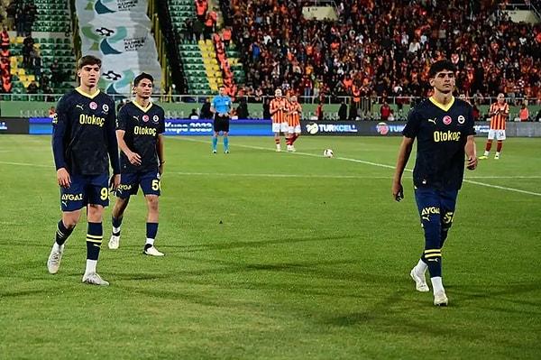 Yaşananlar sonrasında PFDK’ya sevkedilen Fenerbahçe’nin aldığı ceza açıklandı.
