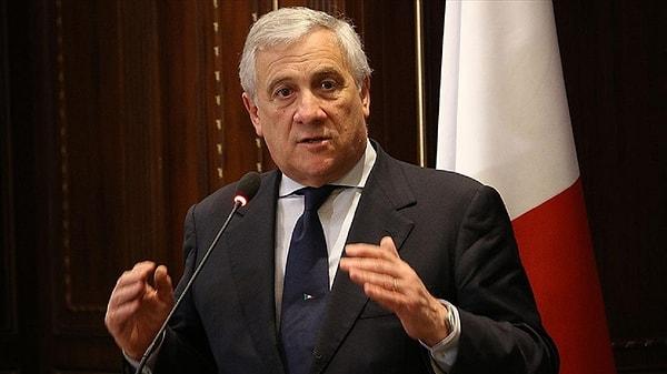 İtalya Başbakan Yardımcısı ve Dışişleri Bakanı Antonio Tajani, İran'ın İsrail'e başlattığı saldırının ardından Orta Doğu'daki gelişmeleri dikkat ve endişeyle izlediklerini bildirdi. Tajani, "Orta Doğu'da yaşananları, dikkat ve endişeyle takip ediyoruz" ifadesini kullandı.