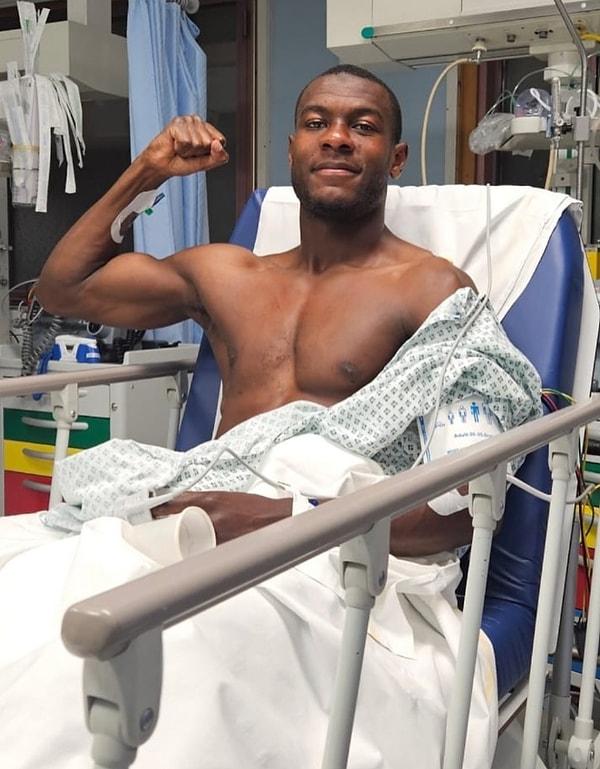 Hastaneye kaldırılan 24 yaşındaki futbolcunun hayati tehlikesi bulunmadığı ve sağlığının iyi olduğu aktarıldı.