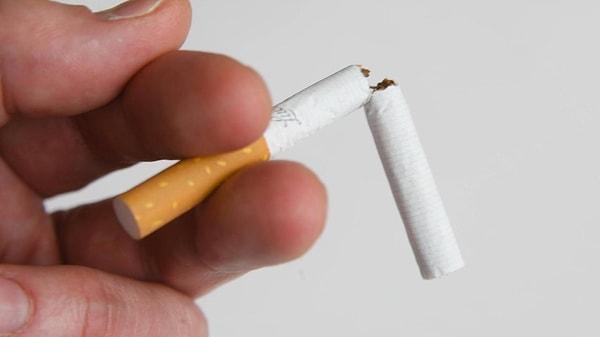 İngiltere'de 1 Ocak 2009’dan sonra doğanlara sigara satışı yasaklandı. Dün akşam onaylanan yasa ile bu yıl 15 yaşına giren çocuklar, hayatları boyunca sigara alamayacak.