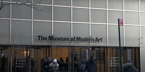 19. New York Modern Sanatlar Müzesi'nde ters şekilde asılarak günlerce sergilenen Henri Matisse'ye ait eser hangisidir?