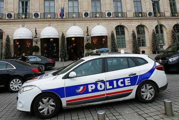 Fransa’nın başkenti Paris’te terör saldırısı paniği yaşandı.