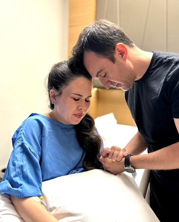Üç kızının ardından ilk oğlunu kucağına alan Özlem ve Tayyar Öz duygusal anlarını da sosyal medya hesaplarından paylaştı.