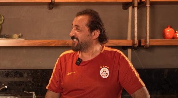 Koyu bir Galatasaray taraftarı olduğu bilinen Yalçınkaya'ya programda Galatasaray tarihinin en iyi ilk 11'i soruldu.