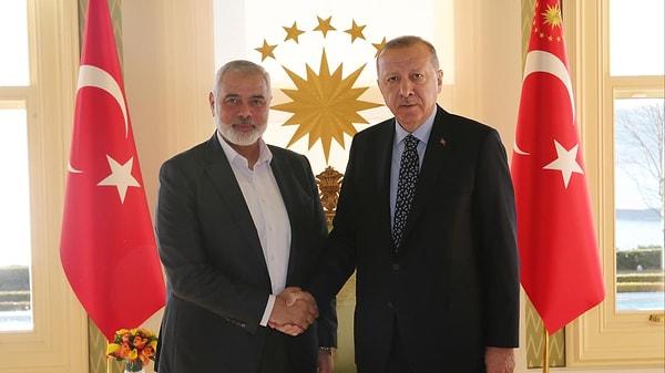 Bugün ise Katz’dan yeni bir açıklama geldi. Cumhurbaşkanı Recep Tayyip Erdoğan’ın Hamas Siyasi Büro Başkanı İsmail Haniye'yi  ağırlamasından olan rahatsızlığını dile getiren Bakan, Türkçe paylaşım yaptı.