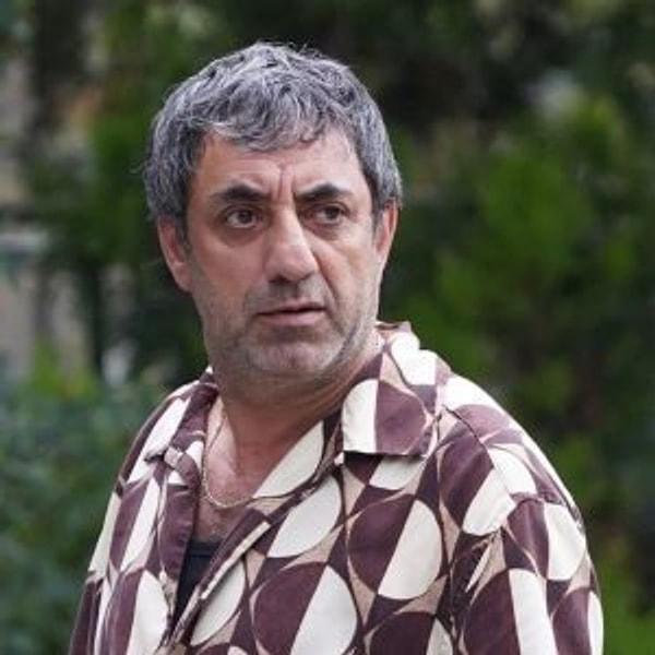 Nazmi Kırık, bu fenomen dizide "Tayyar" karakterine can verecek. Kırık, dizide Akın'ın babası ve Mezide'nin eşi olarak izleyicinin karşısına çıkacak.