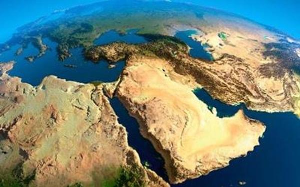 6. Suudi Riyali sadece Suudi Arabistan'ın ulusal parası değil, aynı zamanda Orta Doğu'da büyük bir ticaret ve ekonomik gücün sembolü haline gelmiş.