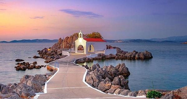 Yunan Adaları'na Hangi Şehirlerdeki Feribot Limanlarından Geçiş Yapılabilir?
