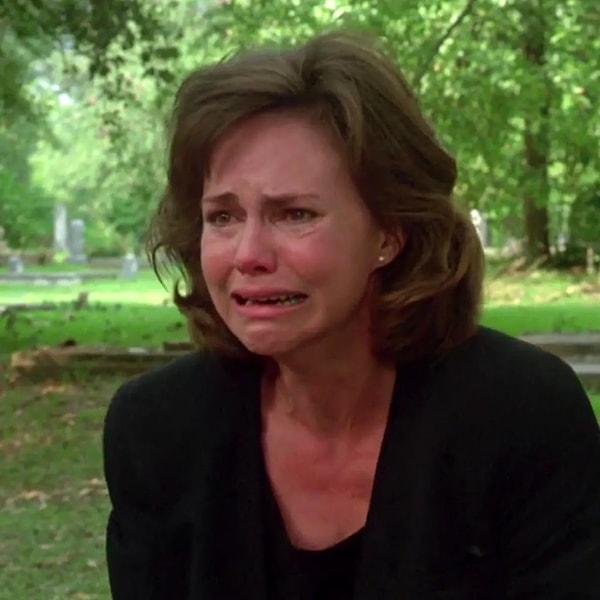 7. "Steel Magnolias filminde Julia Roberts'ın cenaze sahnesi..."